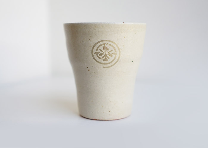 花個紋の信楽焼フリーカップ